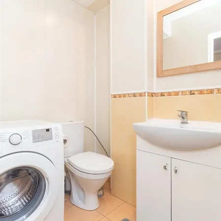 Apartment Spacious 2 Bedroom In Old Town *